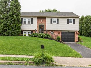1720 White Water Rd, Lancaster, PA 17603