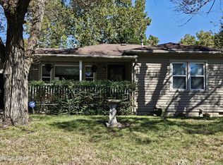 1927 E Laurel St, Joplin, MO 64801