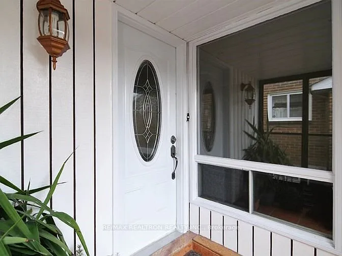 3 bed, $2,850 — Photo 2