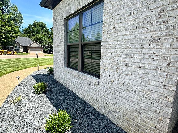 4th image of 4244 Meadowbrook Ln