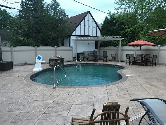 2nd image of 18 Ferris Ave