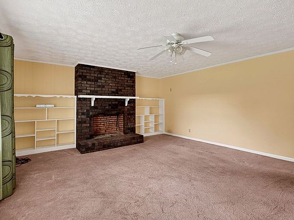3rd image of 744 King Ridge Rd