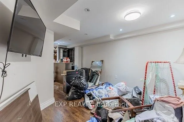 833 Scollard Ct #81 — Photo 21