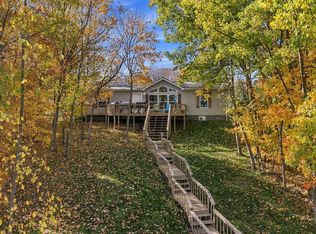 39664 Cross Point Ln, Pelican Rapids, MN 56572