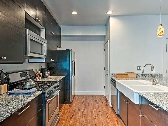 4th image of 462 E Haven Ave Unit D-1