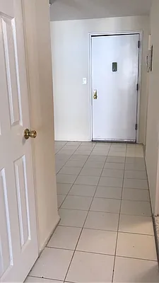 Rented by Roberto Guilbet, LREB | media 21