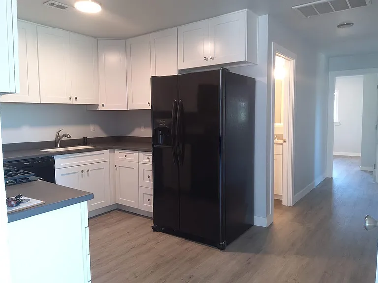 52 Nelson Ave #B — Photo 9