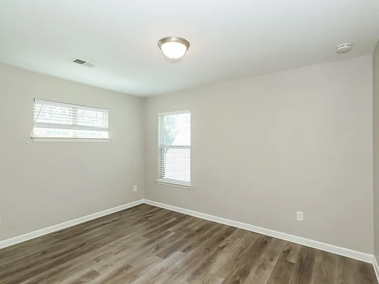 117 Worthing Ln — Photo 14