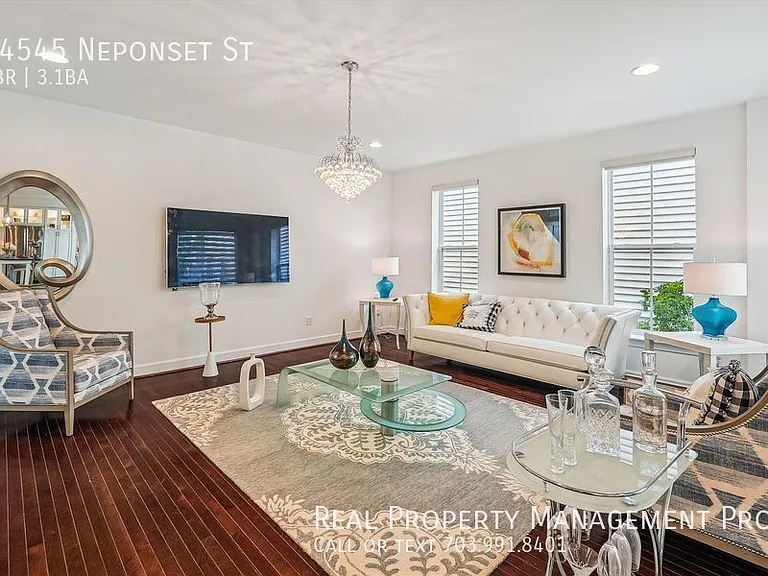 44545 Neponset St — Photo 17