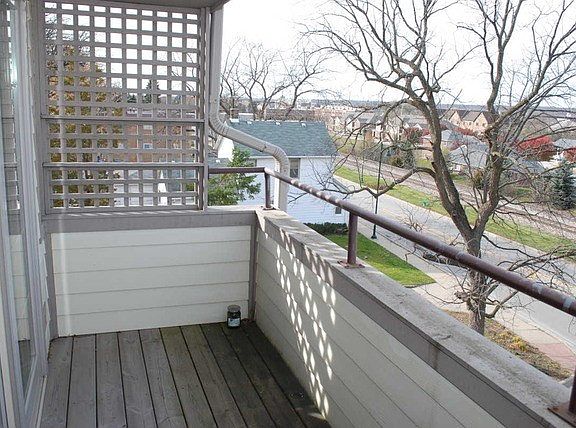 3rd image of 851 Illinois St #851