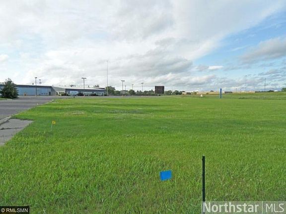 5th image of 13 Street NE