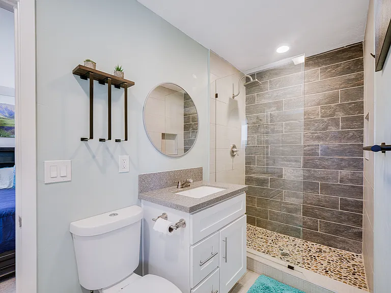 530 Kirtright St — Photo 26