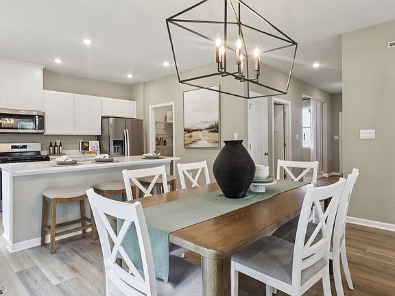 4th image of 335 Dye Ln