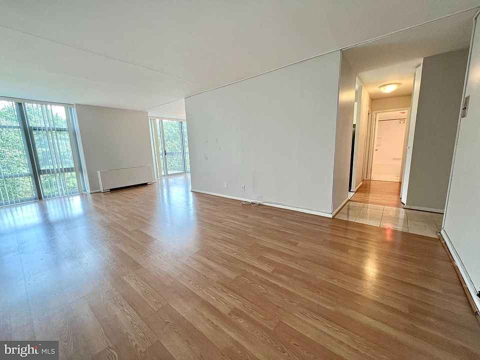 1st image of 3600 Conshohocken Ave APT 414