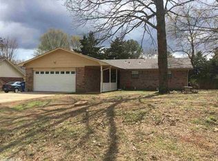 2105 Pleasant Valley Dr, Conway, AR 72032