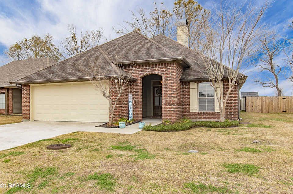 1st image of 124 Country Village Dr