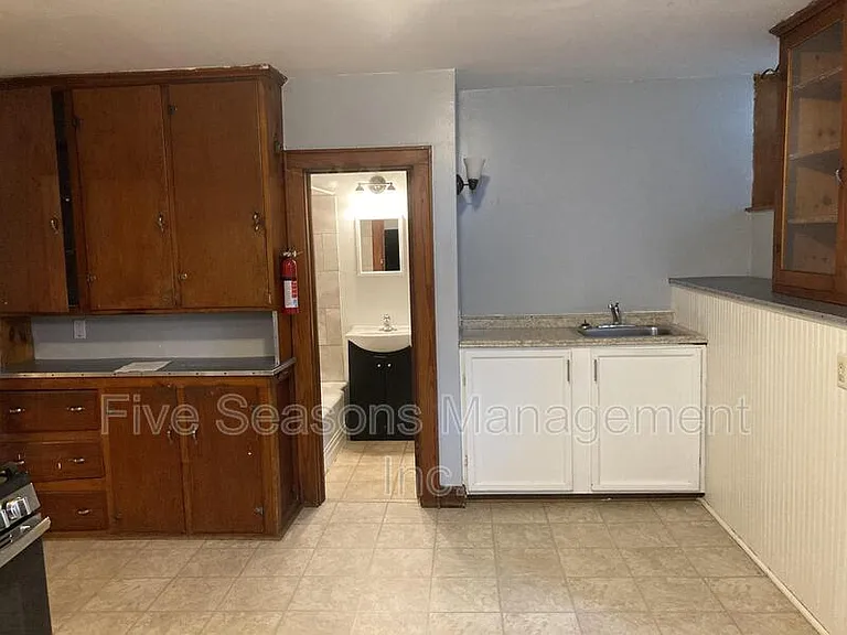 9 Chase St #1 — Photo 6
