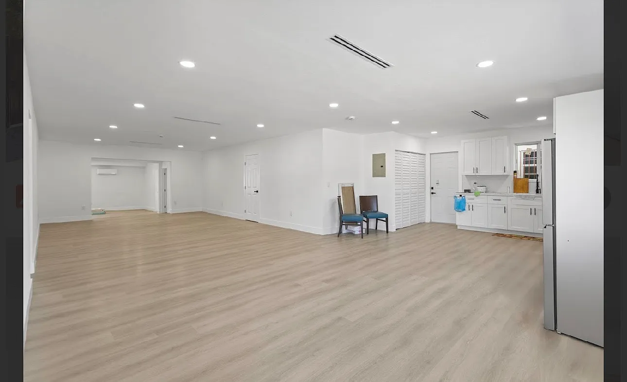 2 bed, $2,350 — Photo 2