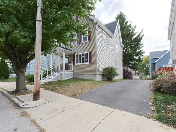 31 Newbury St, Malden, MA 02148