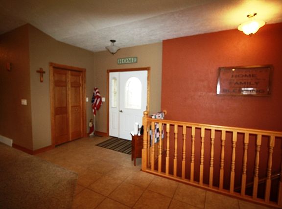 3rd image of 1009 Rosewood Dr