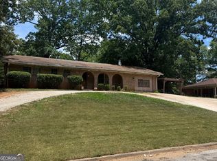 2556 Williamsburg Dr, Decatur, GA 30034