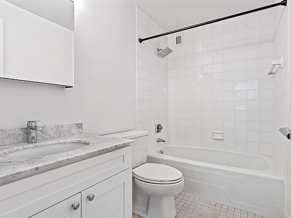5th image of 148 W 23rd St APT 3J