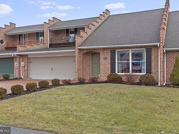 2nd image of 77 Brookmeadow Ln