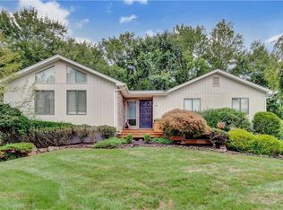 12 Kings Ct, Valley Cottage, NY 10989