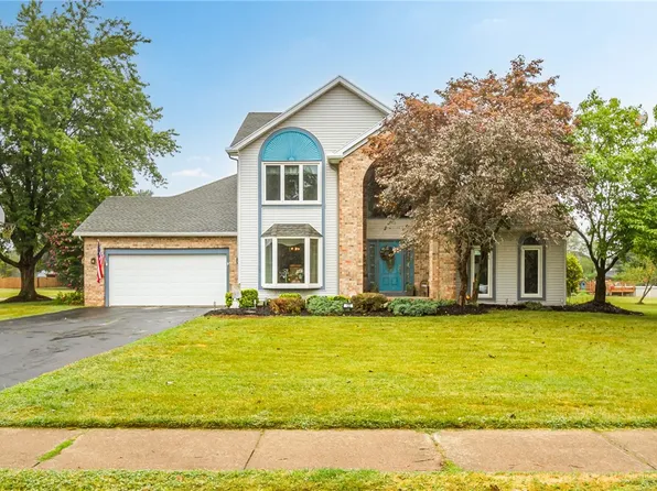 122 Thorn Apple Ln, Rochester, NY 14626