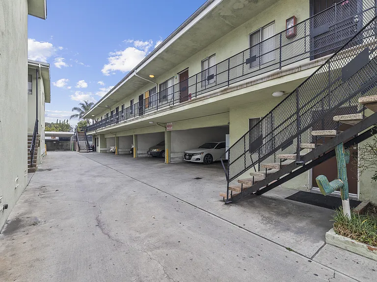 3247-3255 Santa Ana St. — Photo 13