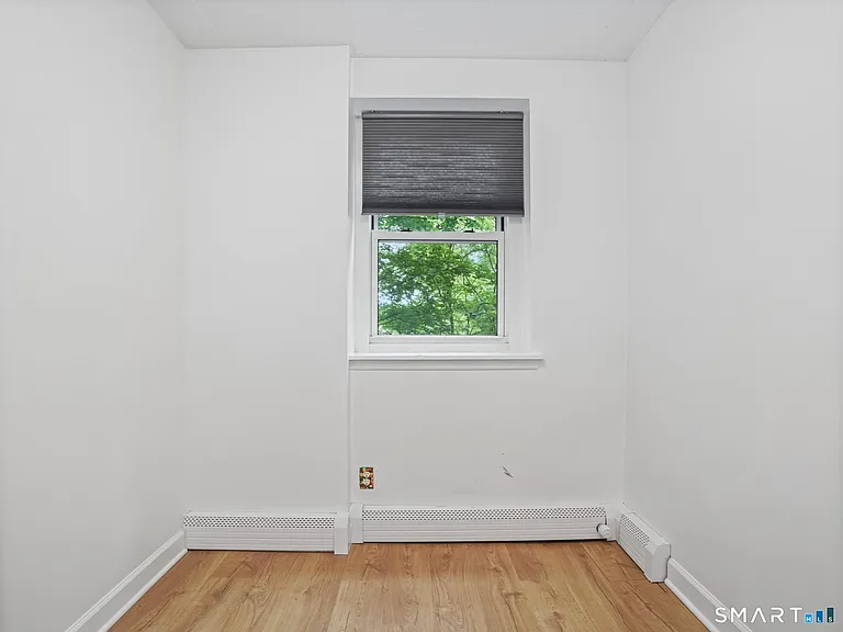 27 Northill St #2J — Photo 14