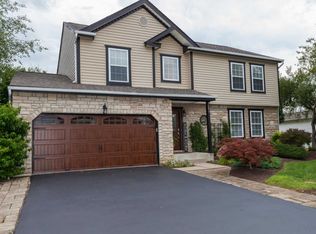 3603 Courtland Dr, Lewis Center, OH 43035