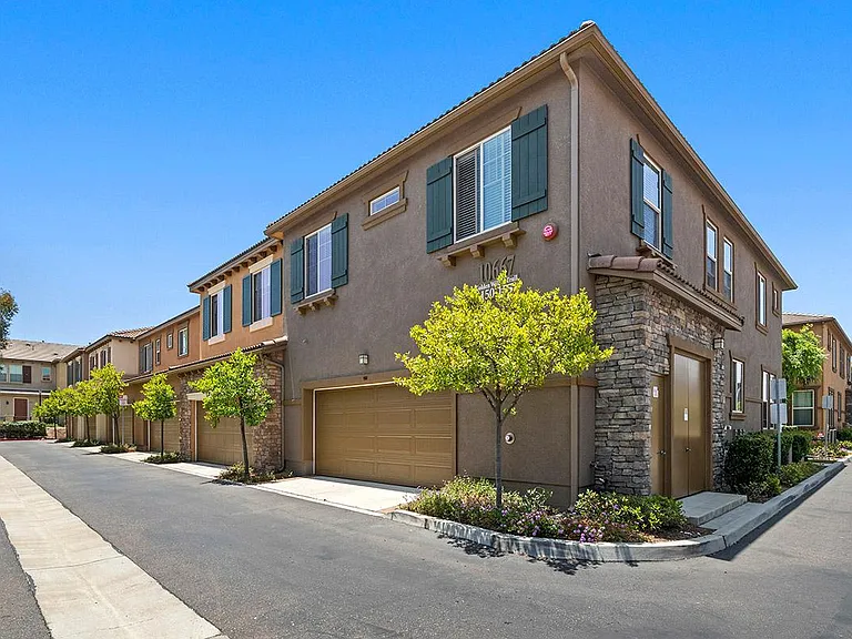 10667 Golden Willow Trl #150 — Photo 37