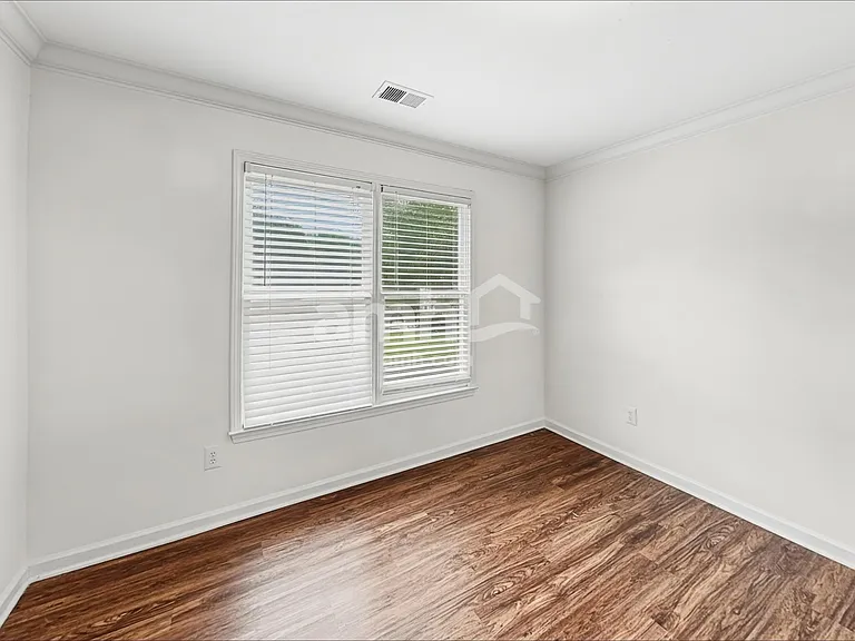 1296 Crown Ter — Photo 17