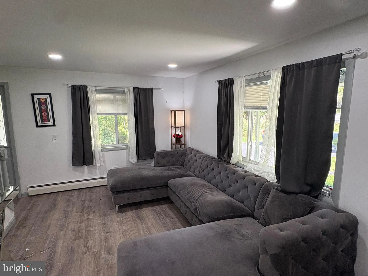 3 bed, 2.0 bath, 1472 sqft, $2,000 — Photo 3