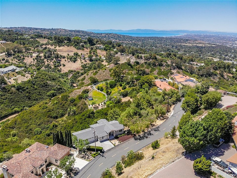 1st image of 21 Martingale Dr