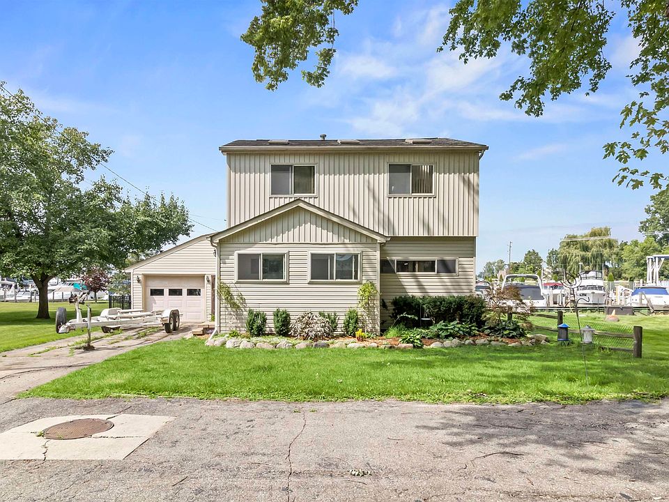 1st image of 49019 Salt River Dr