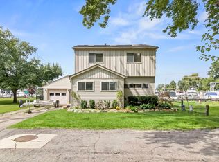 49019 Salt River Dr, Chesterfield, MI 48047