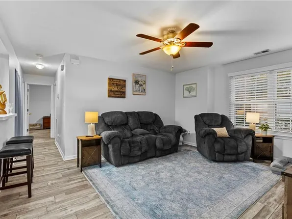 713 Rue Marseille, Chesapeake, VA 23320