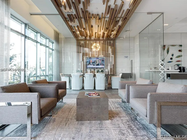 17301 Biscayne Blvd #1407 — Photo 12