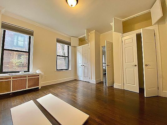 1st image of 22 W 77th St APT 25