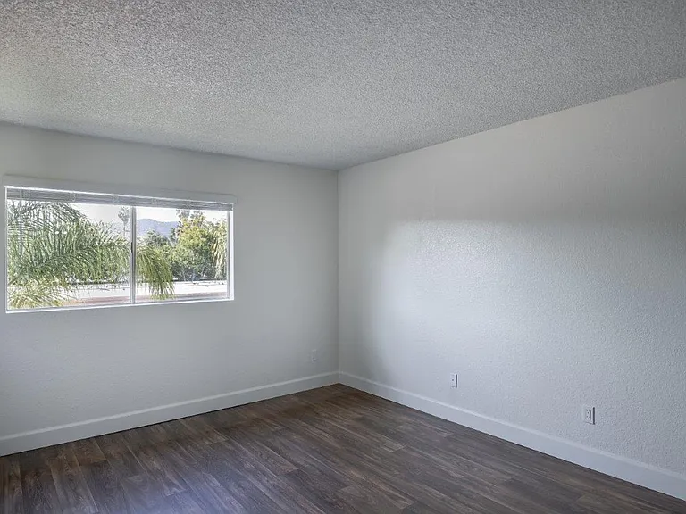 Monte Vista Apartments — Photo 24