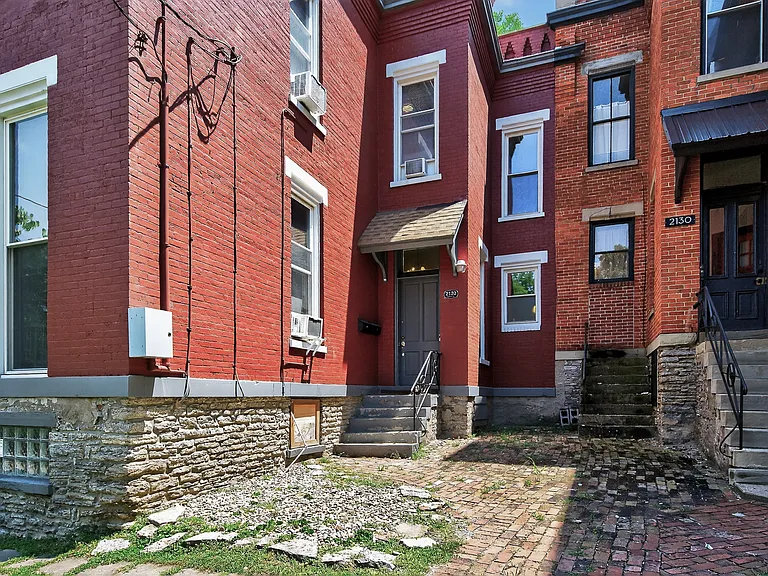 2134 Saint James Ave #2 — Photo 2