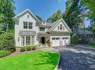 42 Knoll Rd, Tenafly, NJ 07670