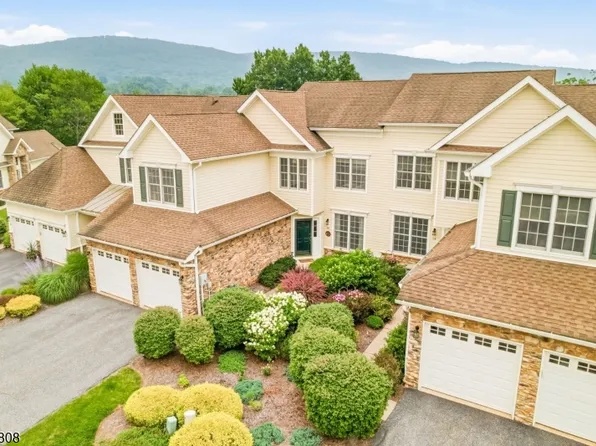 56 Briar Ct, Hardyston Twp., NJ 07419