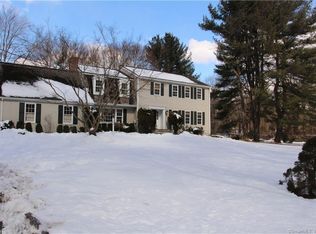 540 Hulls Farm Rd, Southport, CT 06890