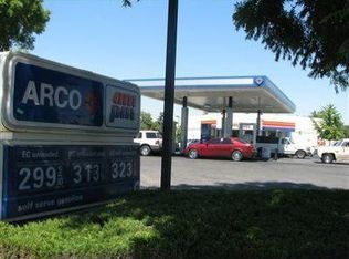 4897 E Kings Canyon Rd, Fresno, CA 93727