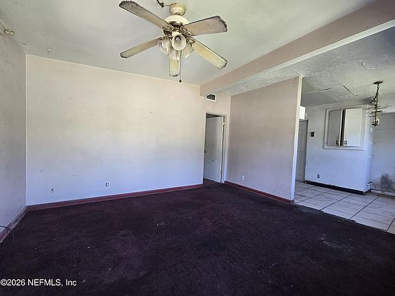 4th image of 2736 LIPPIA Road