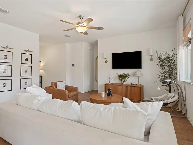 5028 Waterway Dr — Photo 9