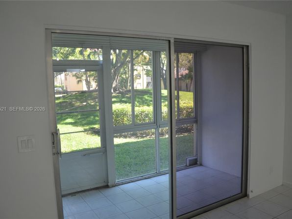 1351 SW 125th Ave APT 103S